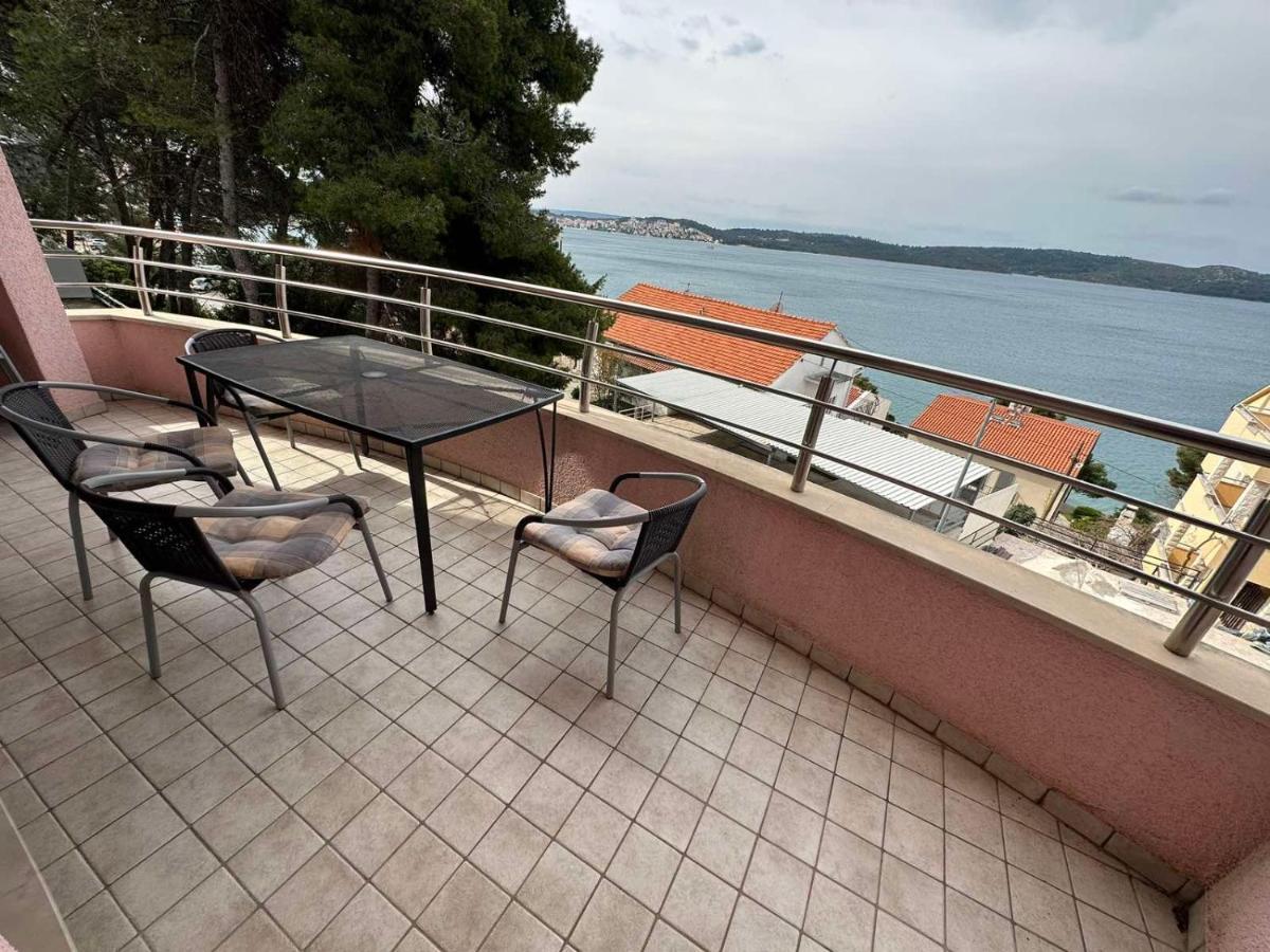 Apartman Lucia Трогир Экстерьер фото