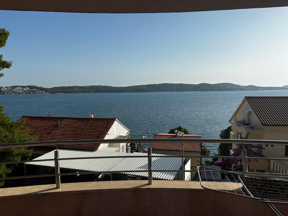 Apartman Lucia Трогир Экстерьер фото